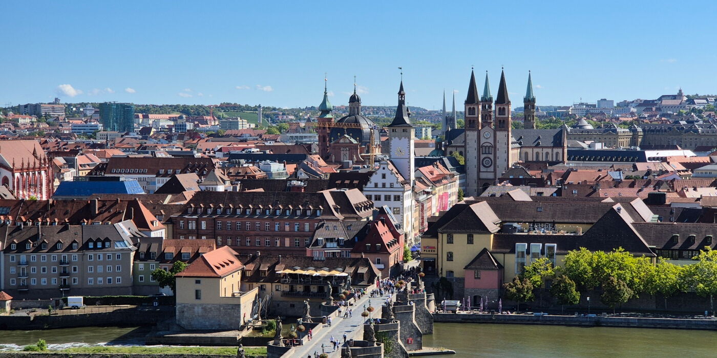 Blick auf Würzburg und u.a. den Kiliansdom